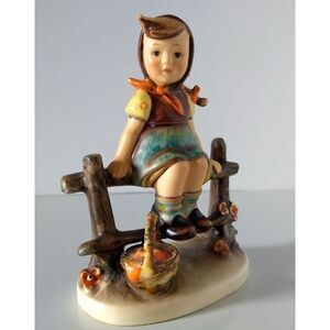 Goebel Hummel Just Resting Girl Figurine #112/1 TMK-2 Full Bee - Early 1950s VTG